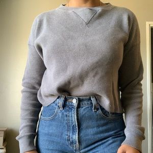 Grey cropped long sleeve 🐘